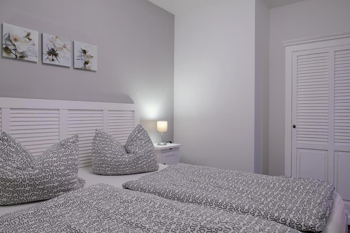 Ferienwohnung Blue In Born Esterno foto